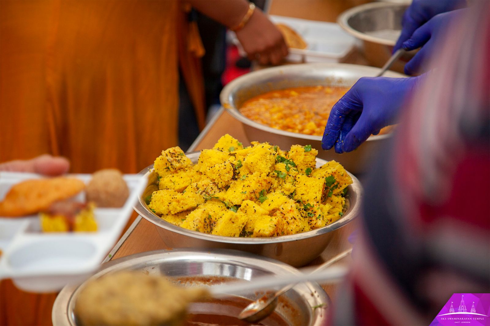 ©1987-2017 SKS Swaminarayan Temple East London
